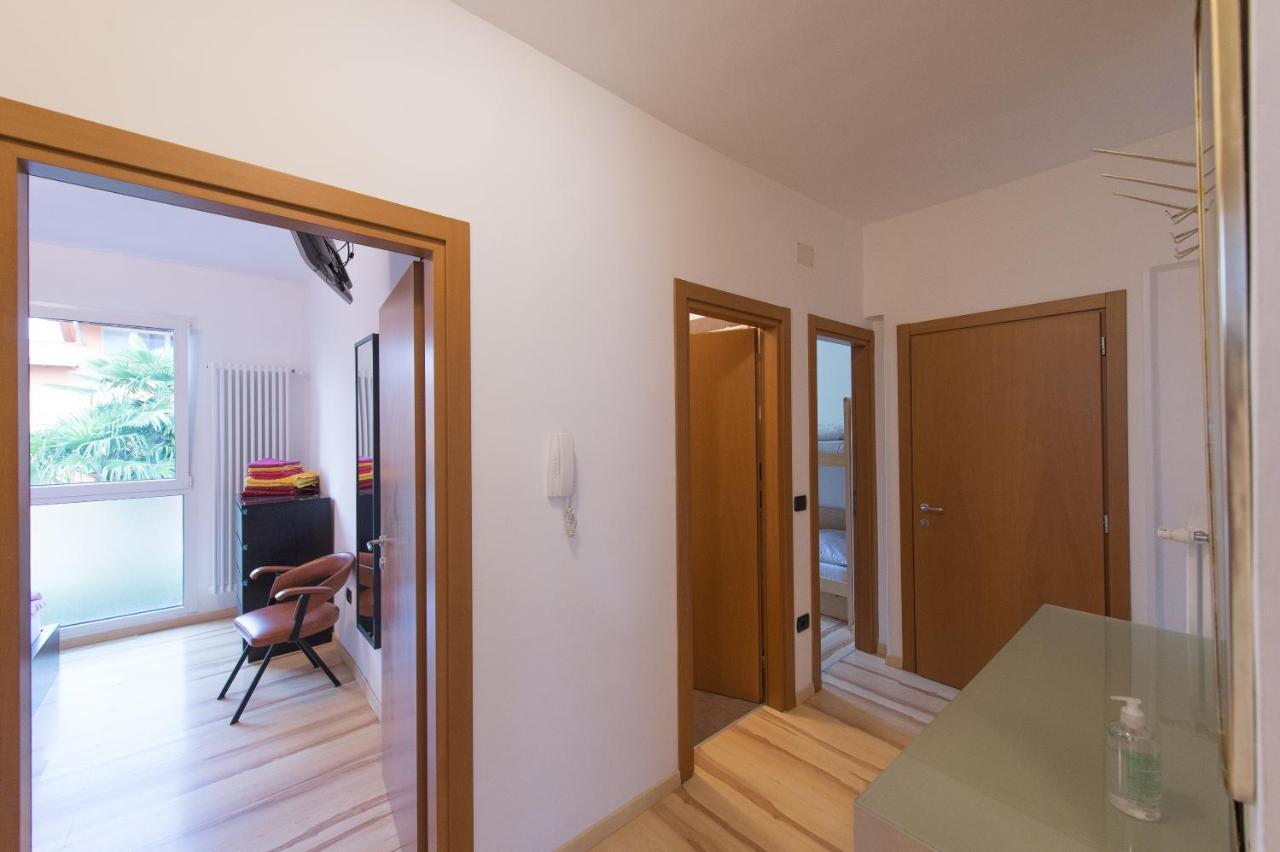 Appartement Lago Blu Рива дел Гарда Екстериор снимка