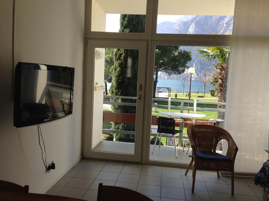 Appartement Lago Blu Рива дел Гарда Екстериор снимка